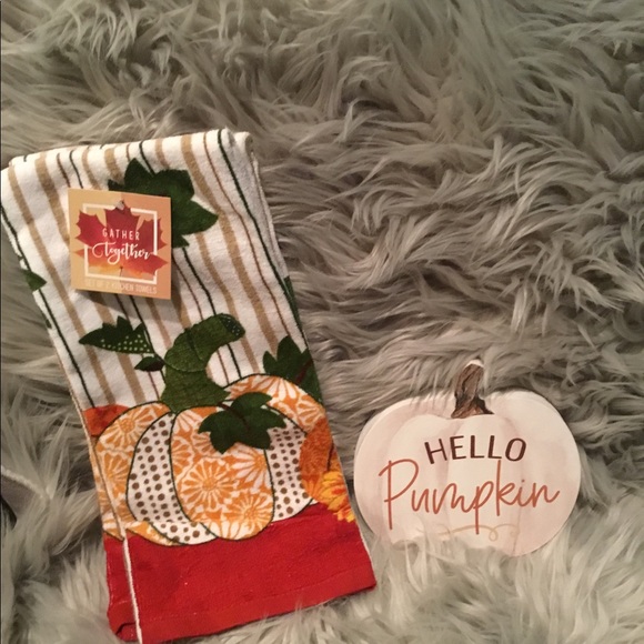 Pumpkin hand towels and Decor - Picture 2 of 2